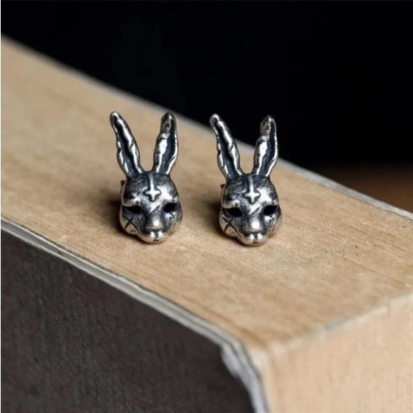 Single accent gothic style cross bunny stud earring S925 sterling silver retro - Picture 2 of 6
